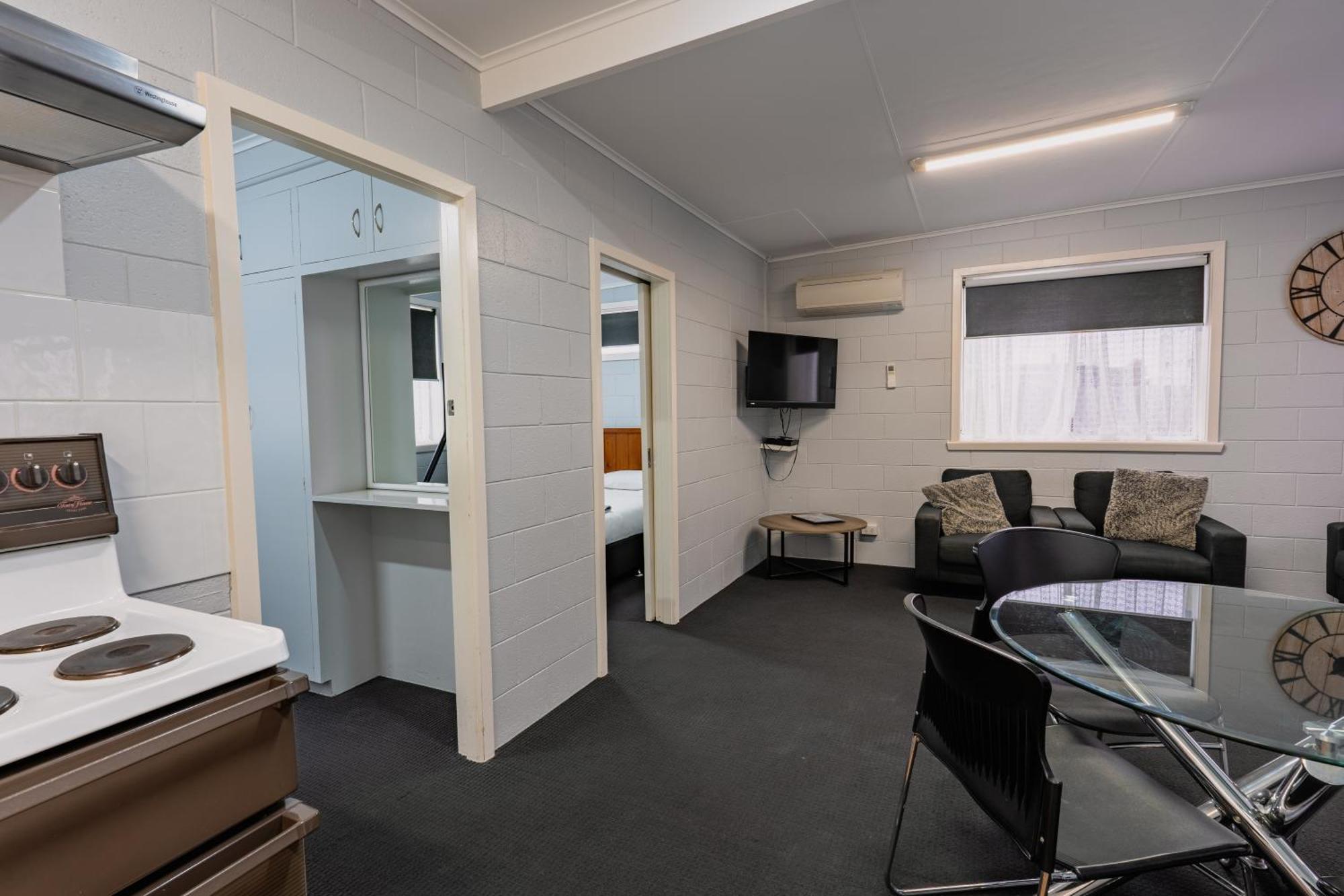 Big4 Tassie Getaway Park Ulverstone Exterior photo
